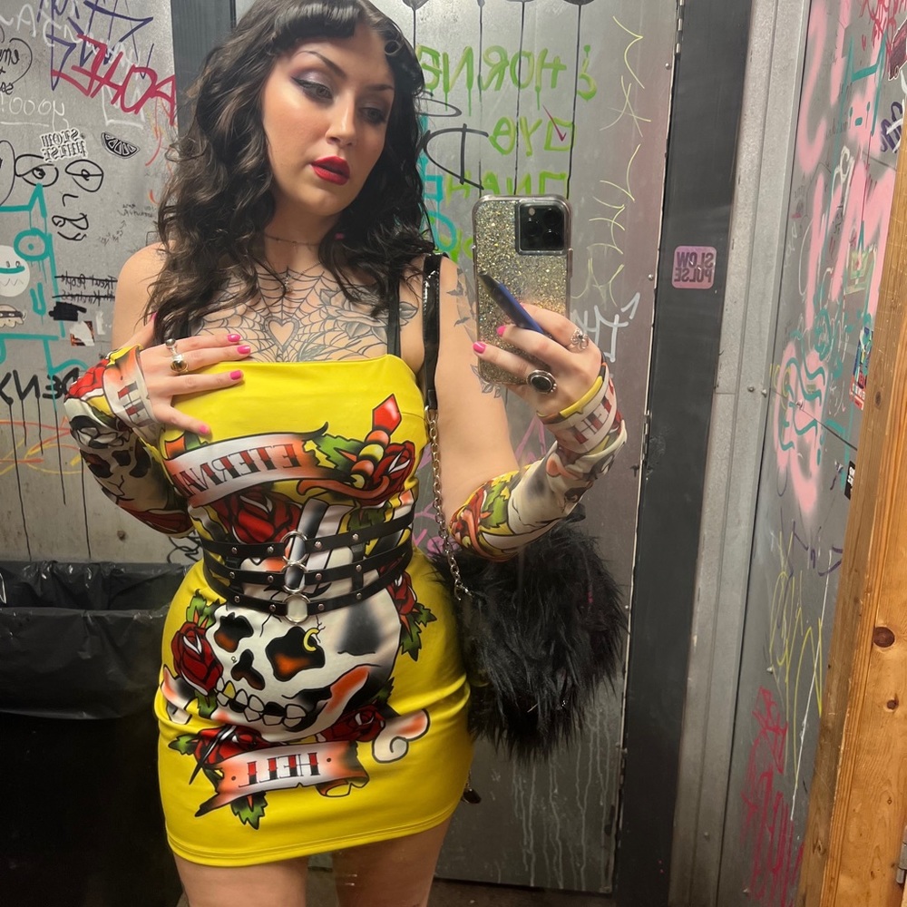 current mood eternal hell dress 🖤 - Picture 4 of 6